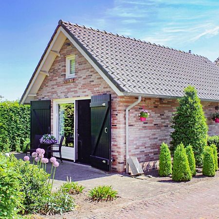 Awesome Home In Udenhout With Wifi 外观 照片